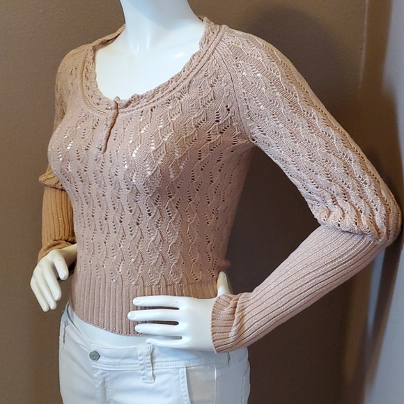 INTUITIONS blush pink lace knit sweater size M - Picture 2 of 5